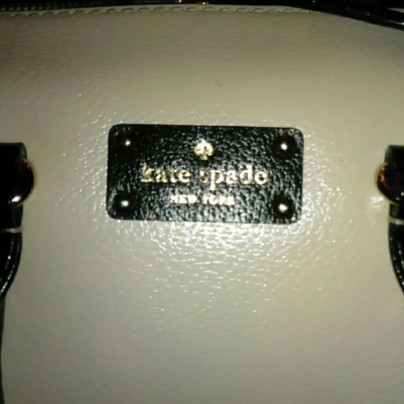 Kate Spade ♠ Wellesley Satchel - Picture 3 of 8
